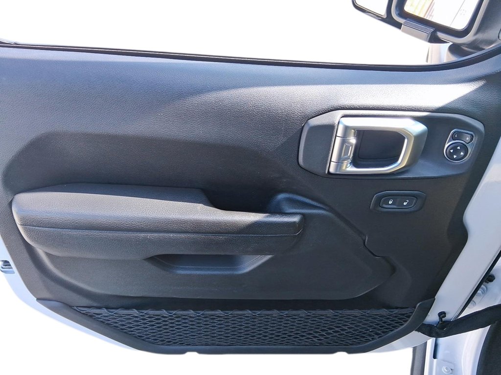 2023 Jeep Wrangler Unlimited Sport in Stratford, Ontario - 11 - w1024h768px