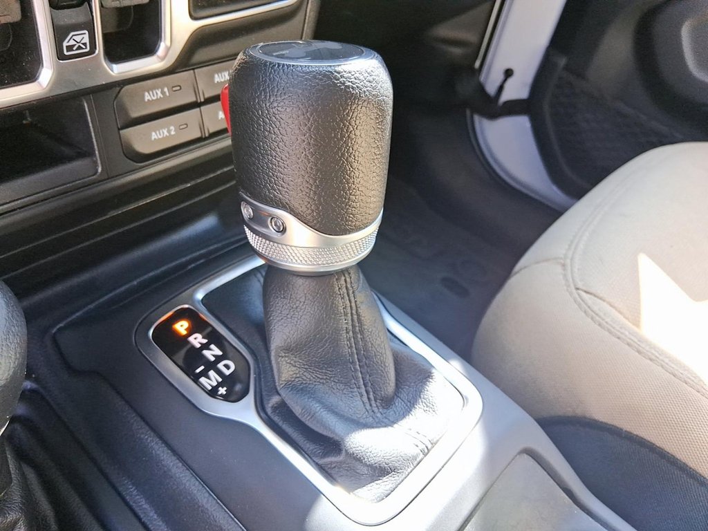 2023 Jeep Wrangler Unlimited Sport in Stratford, Ontario - 16 - w1024h768px