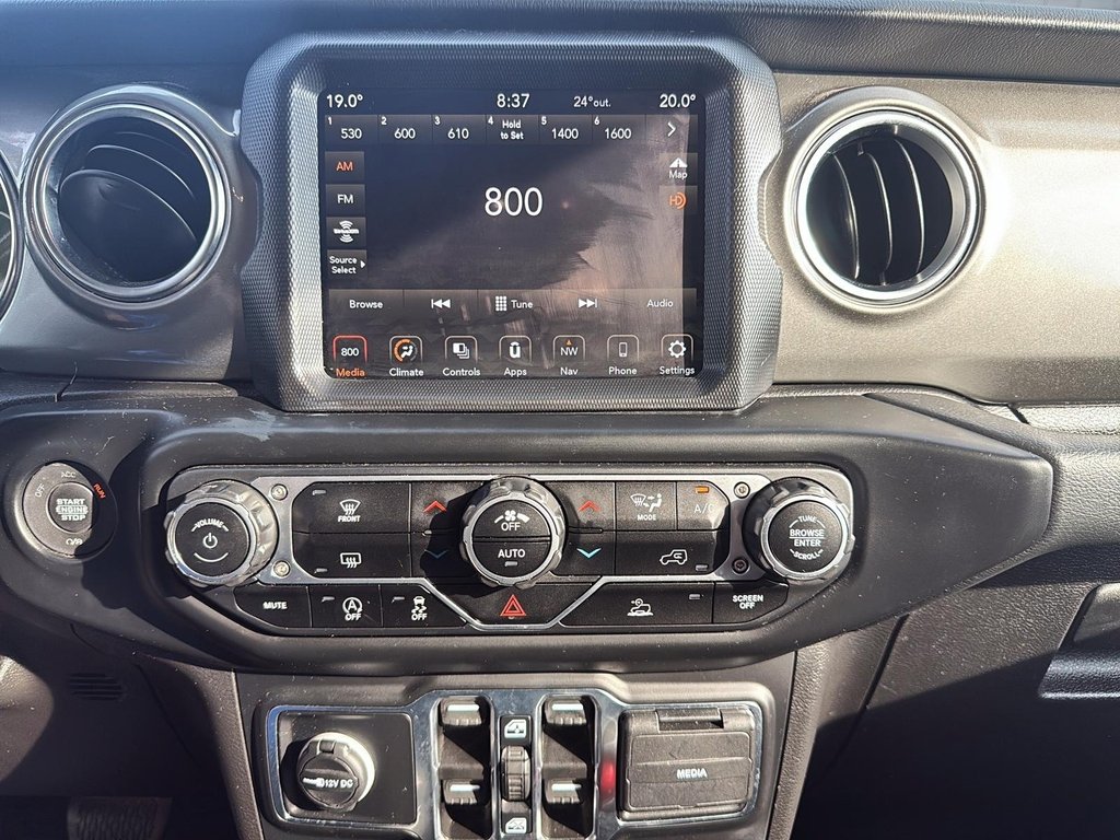 2023 Jeep Wrangler Unlimited Sahara in Stratford, Ontario - 16 - w1024h768px