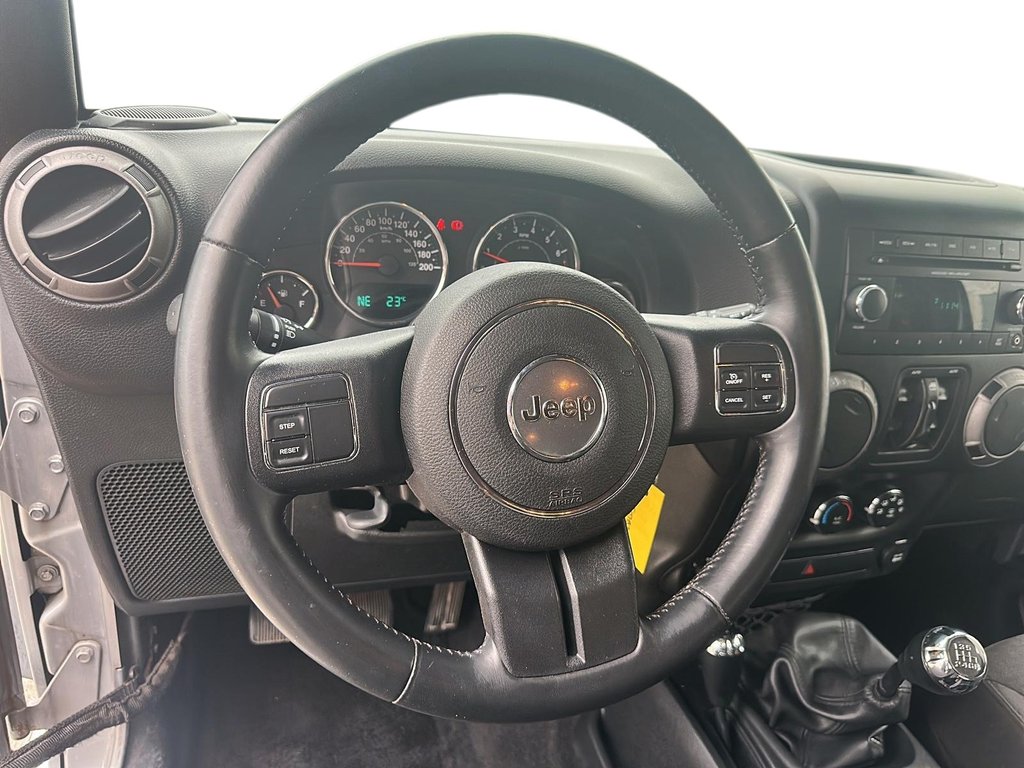 2015 Jeep Wrangler Sport in Stratford, Ontario - 10 - w1024h768px