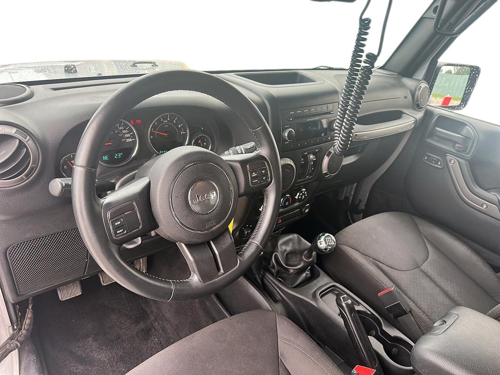 2015 Jeep Wrangler Sport in Stratford, Ontario - 8 - w1024h768px