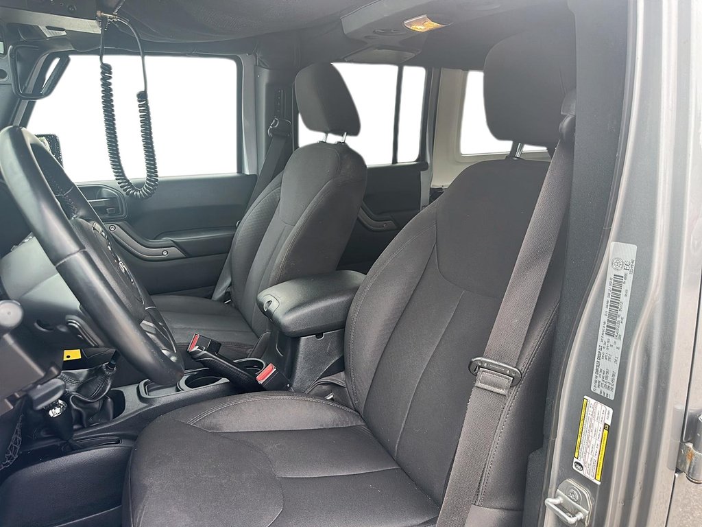 2015 Jeep Wrangler Sport in Stratford, Ontario - 7 - w1024h768px