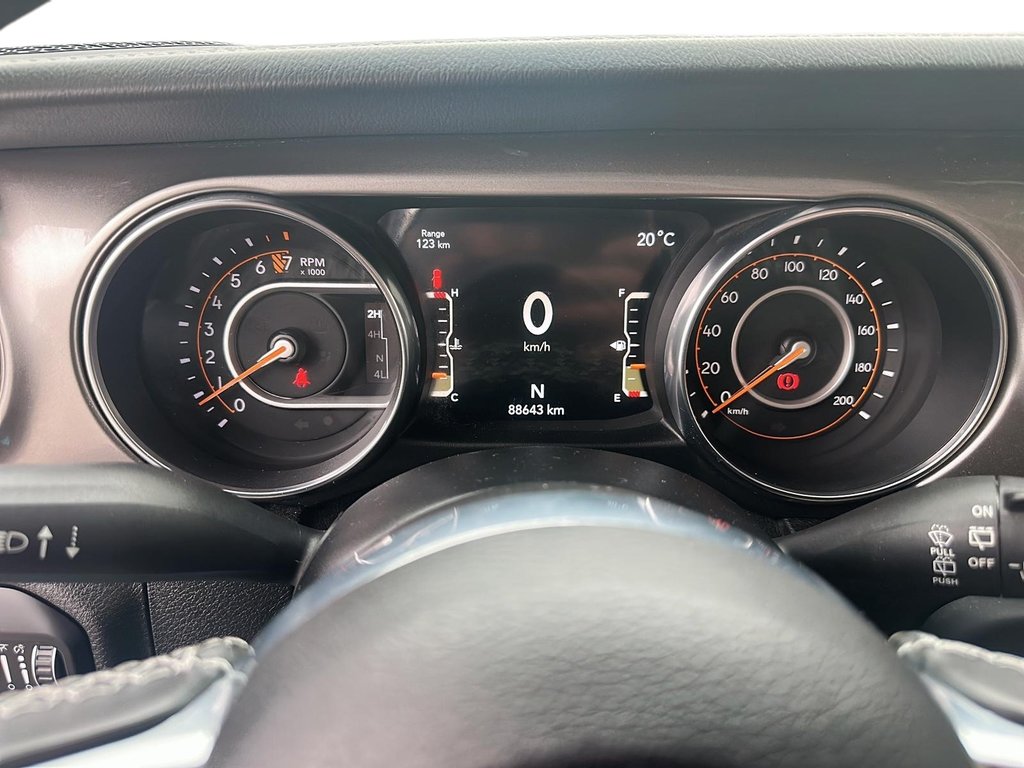 2020 Jeep Wrangler JL Unlimited Sahara in Stratford, Ontario - 12 - w1024h768px