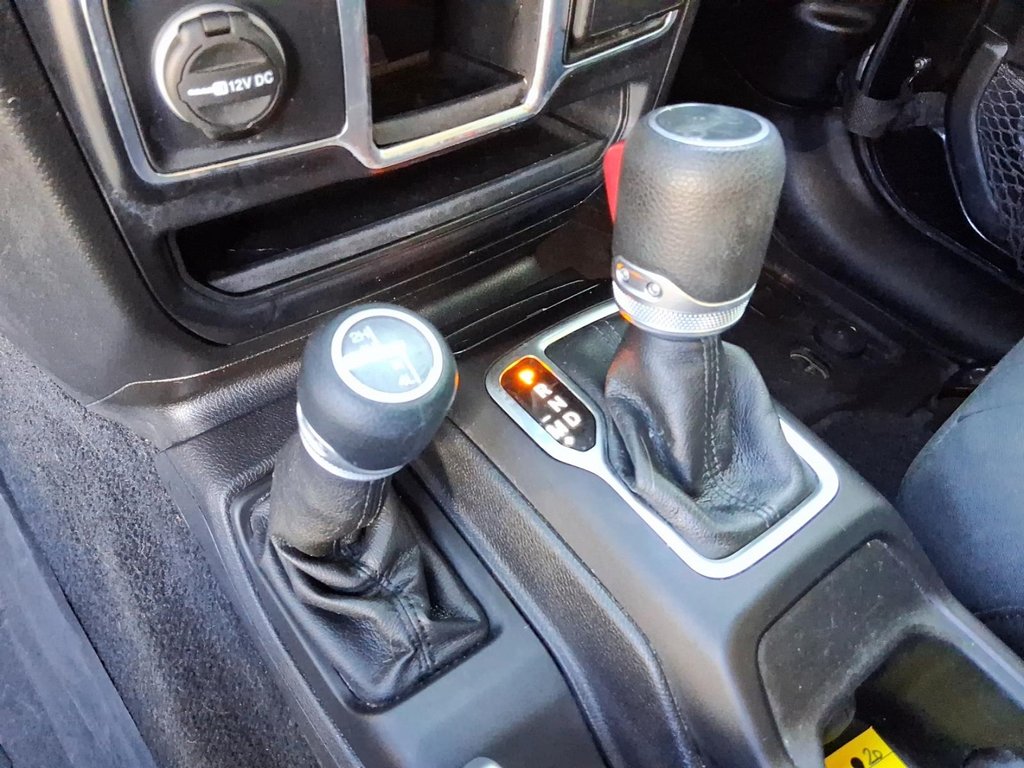 2020 Jeep Wrangler JL Sport in Stratford, Ontario - 16 - w1024h768px