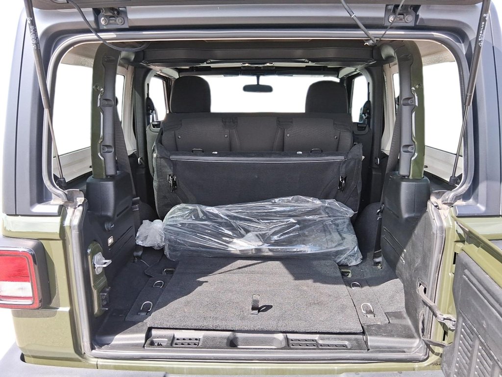2023 Jeep Wrangler Sport in Stratford, Ontario - 6 - w1024h768px