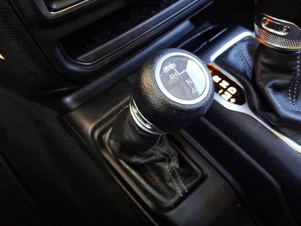 2024 Jeep Wrangler Sport 2 Door 4x4 in Stratford, Ontario - 16 - w1024h768px