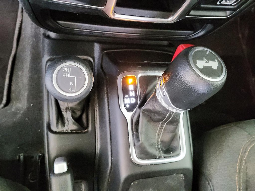 2024 Jeep Wrangler Sport 2 Door 4x4 in Stratford, Ontario - 14 - w1024h768px