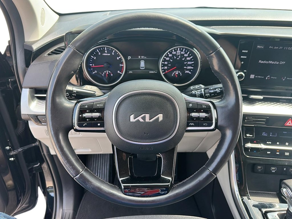 2024 Kia Carnival LX+ FWD in Stratford, Ontario - 11 - w1024h768px