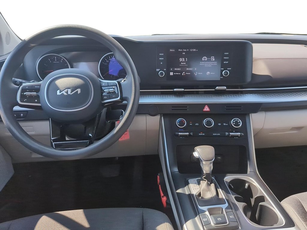2024 Kia Carnival LX FWD in Stratford, Ontario - 10 - w1024h768px