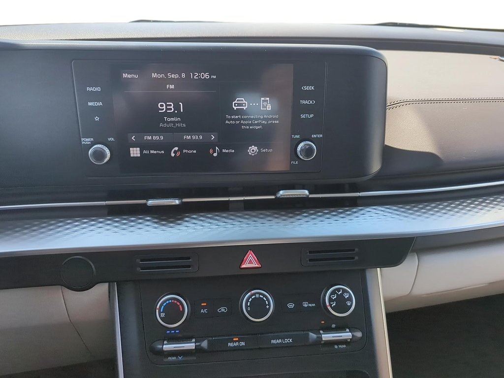 2024 Kia Carnival LX FWD in Stratford, Ontario - 14 - w1024h768px