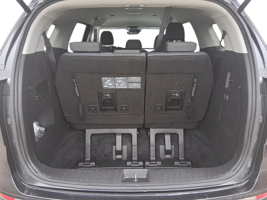 2024 Kia Carnival LX+ FWD in Stratford, Ontario - 6 - w1024h768px