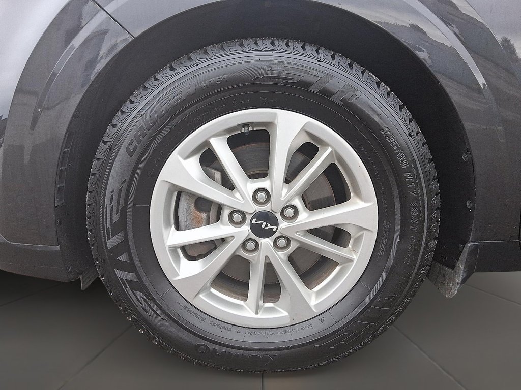 2024 Kia Carnival LX+ FWD in Stratford, Ontario - 7 - w1024h768px