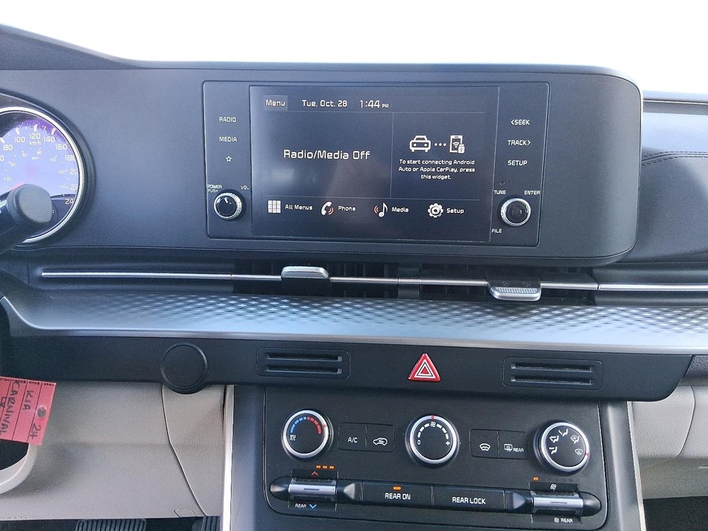 2024 Kia Carnival LX FWD in Stratford, Ontario - 17 - w1024h768px