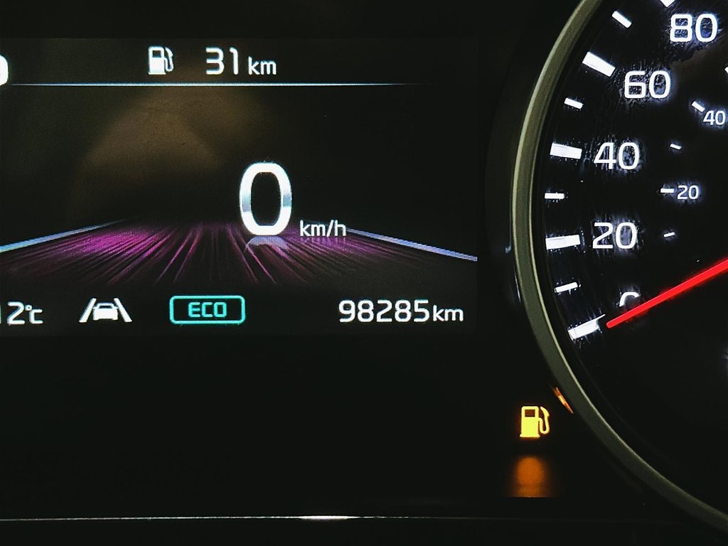 2024 Kia Carnival LX+ FWD in Stratford, Ontario - 12 - w1024h768px