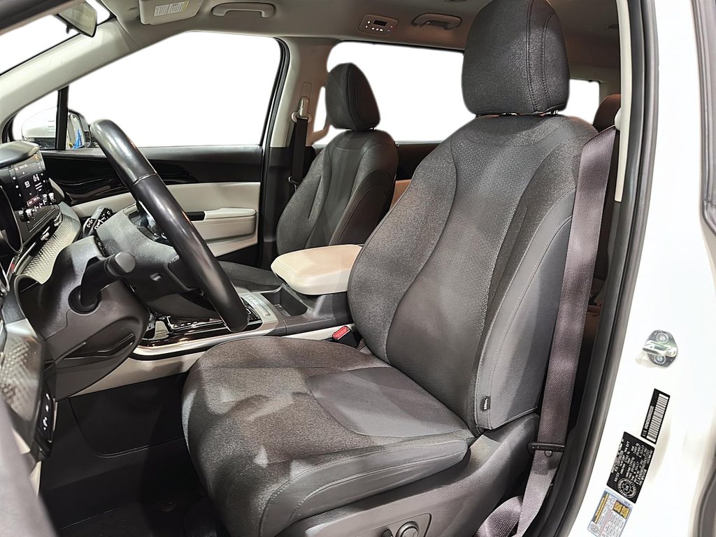2024 Kia Carnival LX+ FWD in Stratford, Ontario - 8 - w1024h768px
