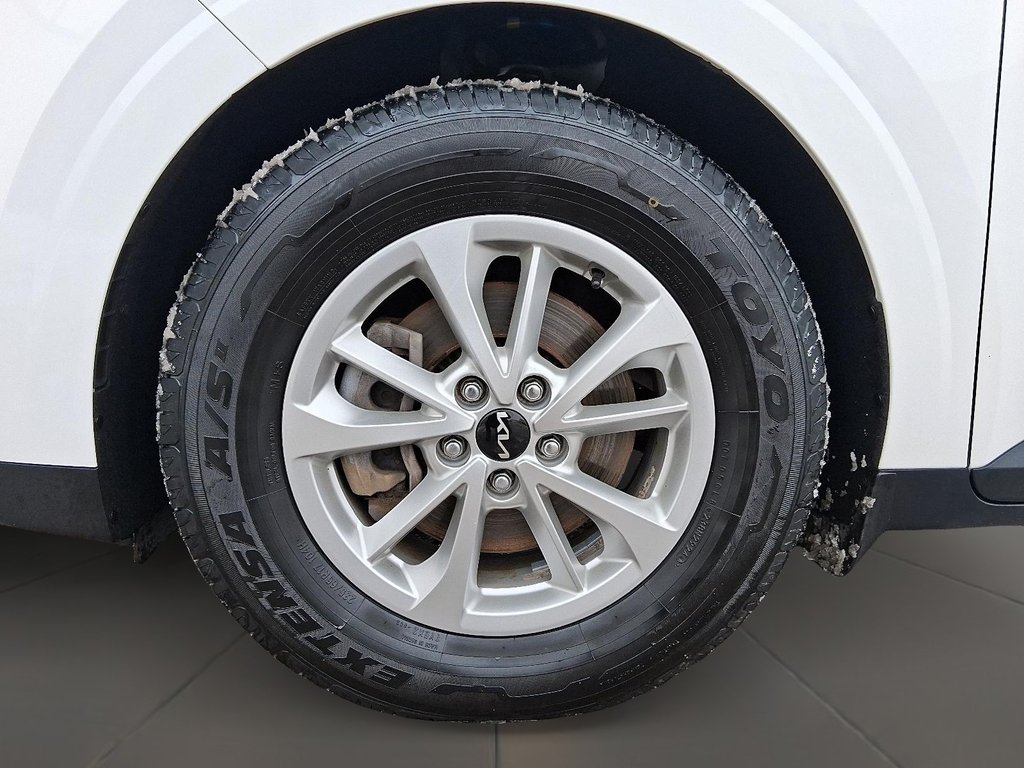 2024 Kia Carnival LX+ FWD in Stratford, Ontario - 7 - w1024h768px
