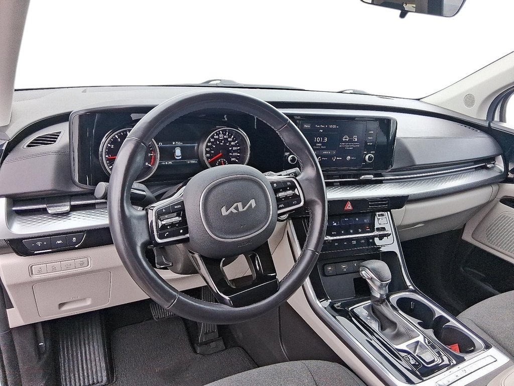 2024 Kia Carnival LX+ FWD in Stratford, Ontario - 12 - w1024h768px