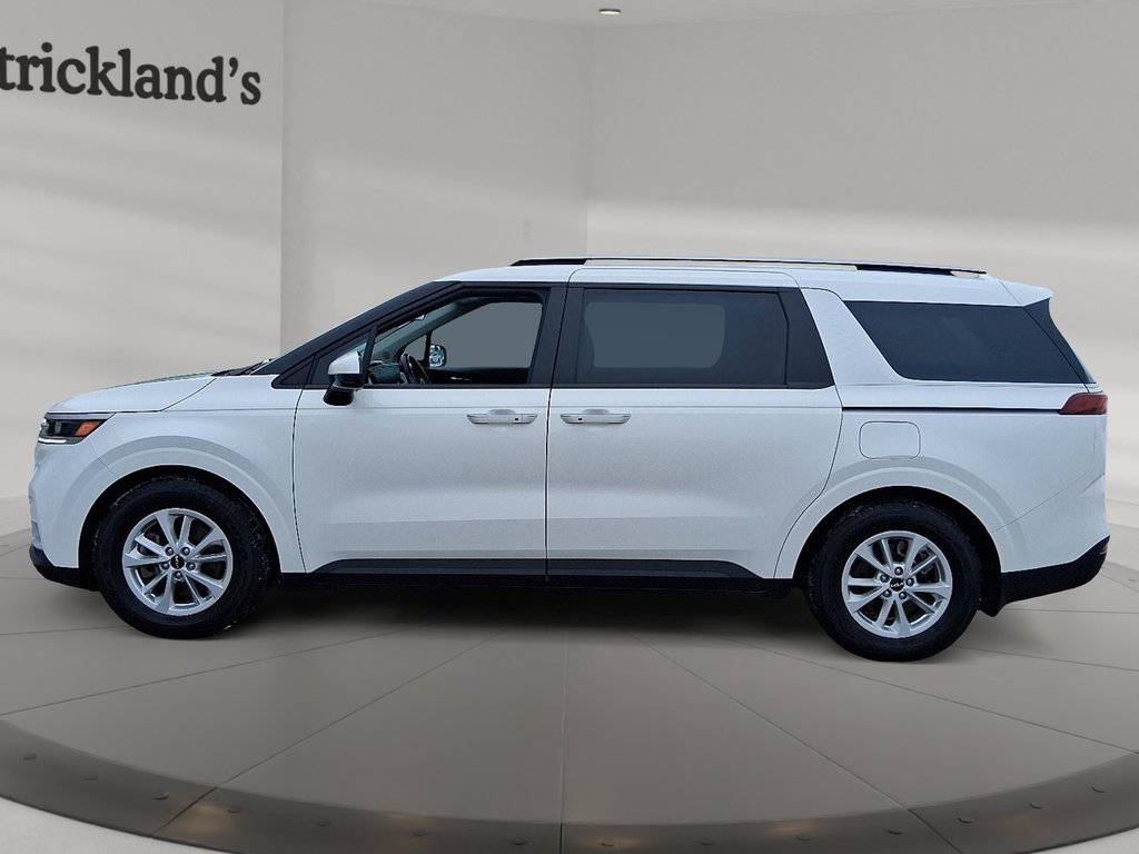 2024 Kia Carnival LX+ FWD in Stratford, Ontario - 5 - w1024h768px