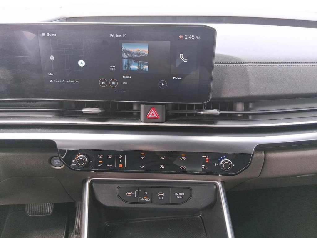 2025 Kia Carnival LX FWD in Stratford, Ontario - 15 - w1024h768px