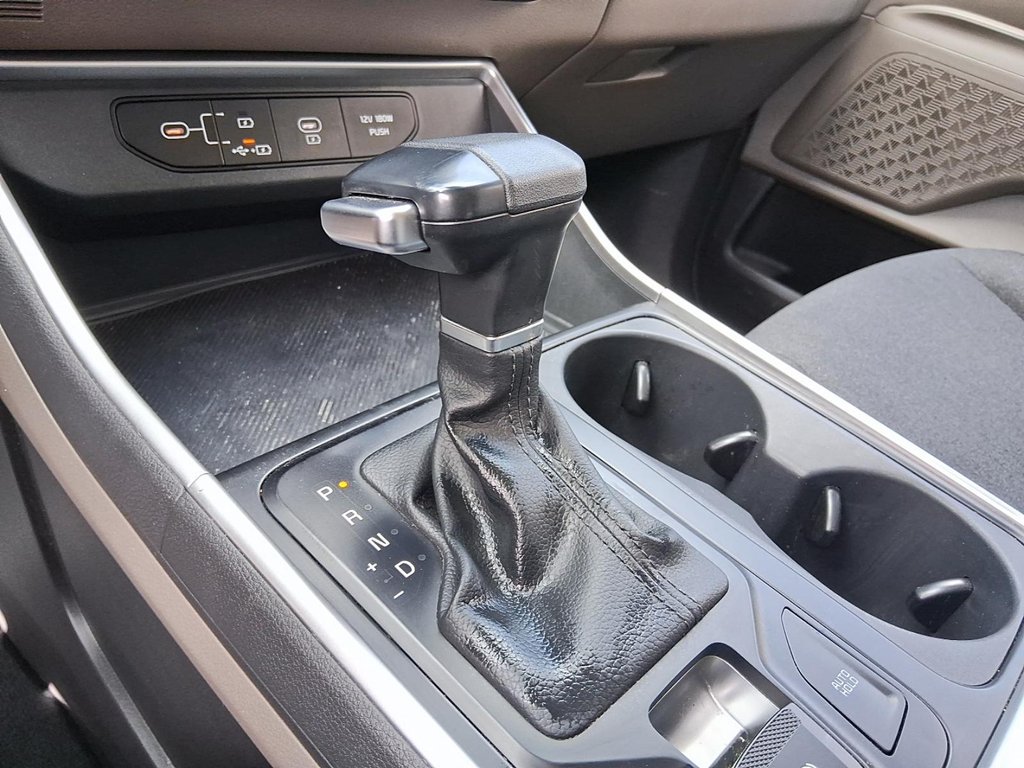 2025 Kia Carnival LX FWD in Stratford, Ontario - 16 - w1024h768px