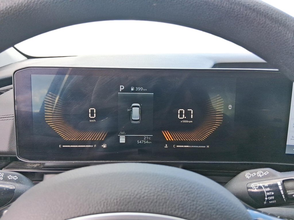 2025 Kia Carnival LX FWD in Stratford, Ontario - 14 - w1024h768px