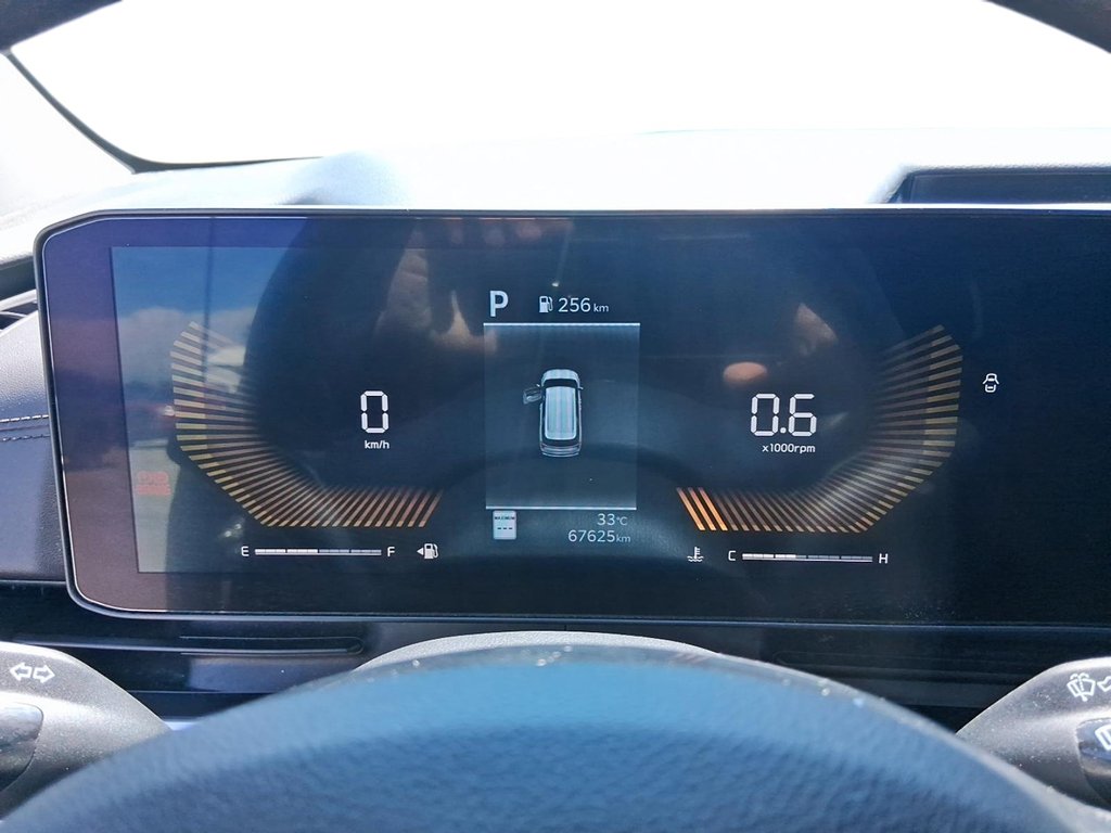 2025 Kia Carnival LX FWD in Stratford, Ontario - 15 - w1024h768px