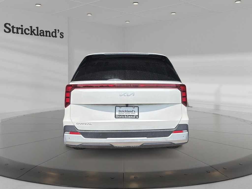 2025 Kia Carnival LX FWD in Stratford, Ontario - 3 - w1024h768px