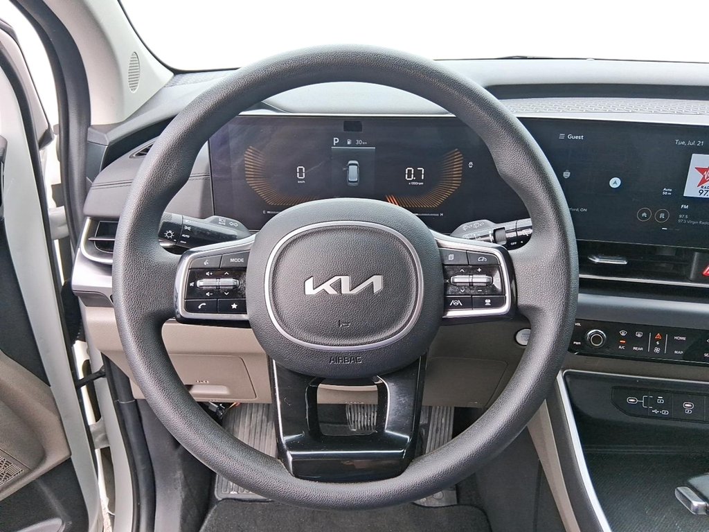 2025 Kia Carnival LX FWD in Stratford, Ontario - 11 - w1024h768px