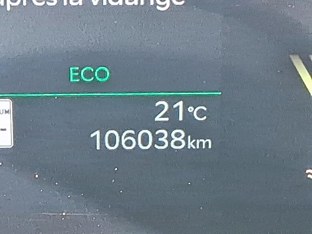 2025 Kia Carnival LX FWD in Stratford, Ontario - 14 - w1024h768px