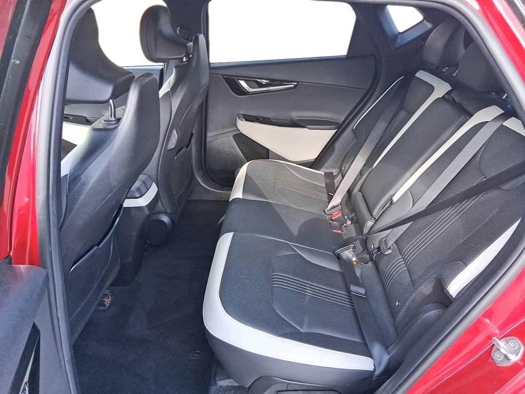 2022 Kia Ev6 AWD LR w/ GT-Line Pkg 1 in Stratford, Ontario - 10 - w1024h768px