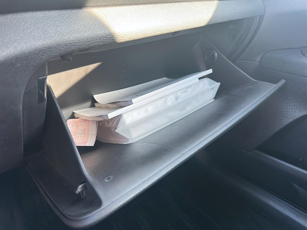 2022 Kia Forte Sedan LX IVT in Stratford, Ontario - 15 - w1024h768px
