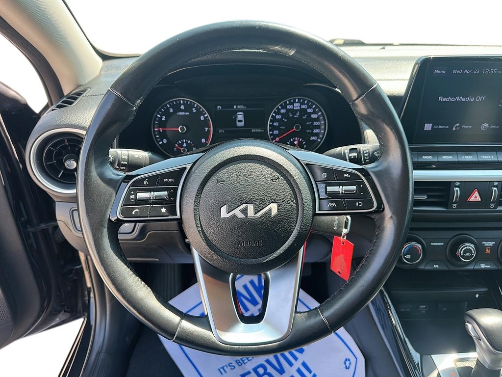 2022 Kia Forte Sedan EX IVT in Stratford, Ontario - 11 - w1024h768px