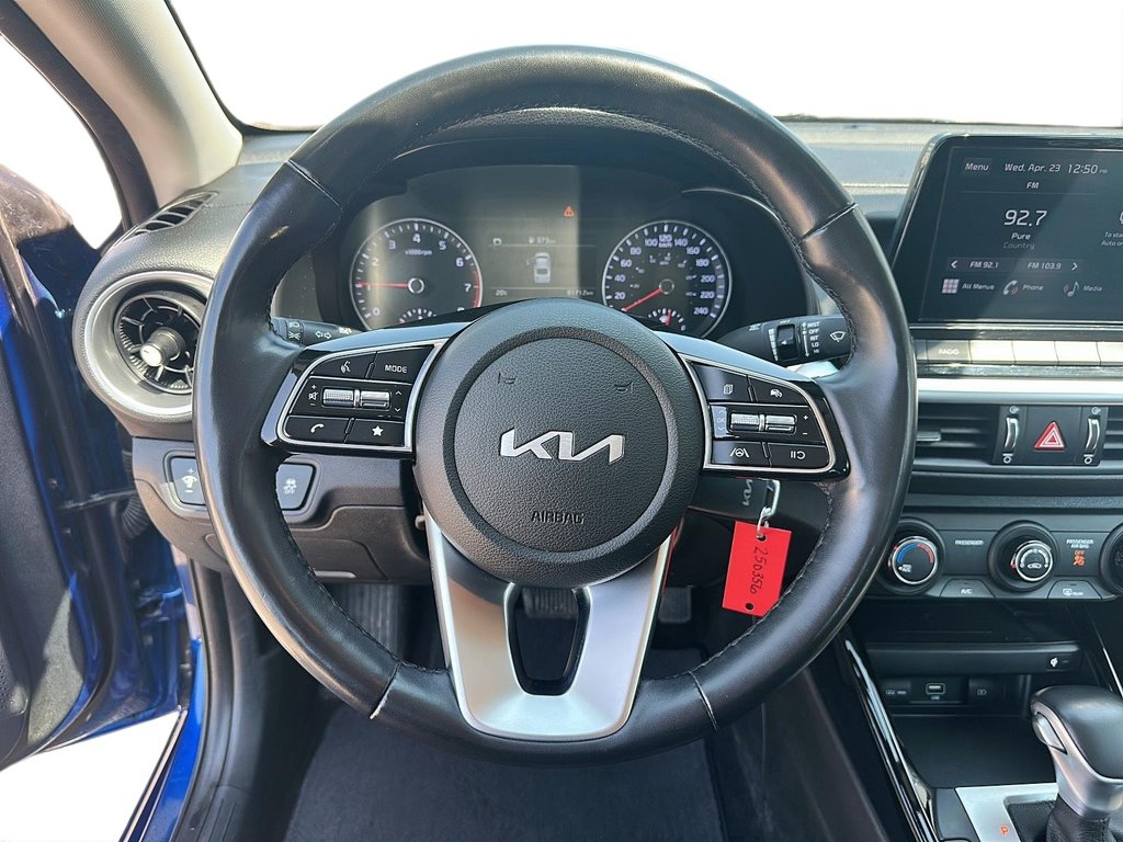 2022 Kia Forte Sedan EX IVT in Stratford, Ontario - 11 - w1024h768px