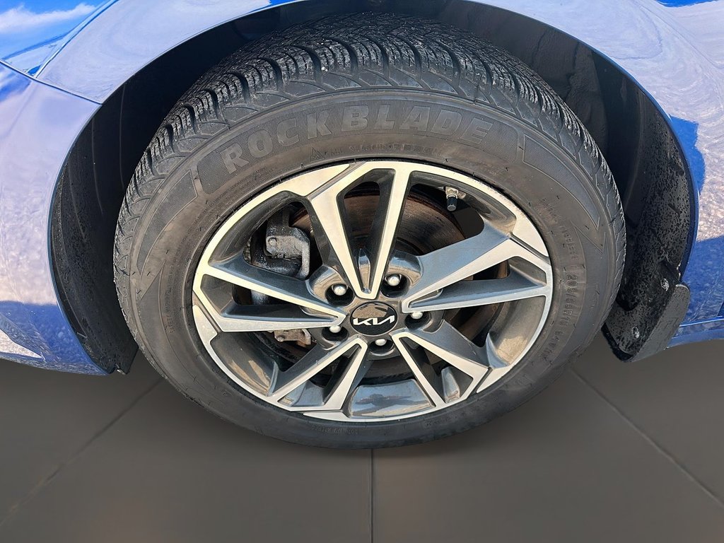 2022 Kia Forte Sedan EX IVT in Stratford, Ontario - 7 - w1024h768px