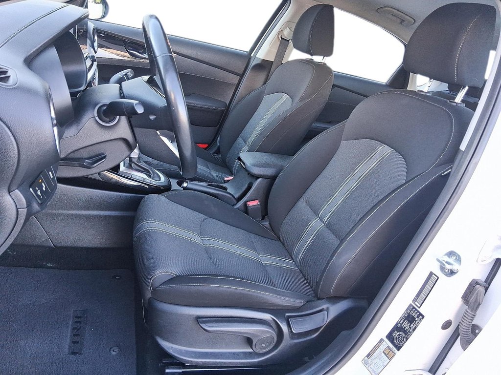 2022 Kia Forte Sedan EX IVT in Stratford, Ontario - 9 - w1024h768px