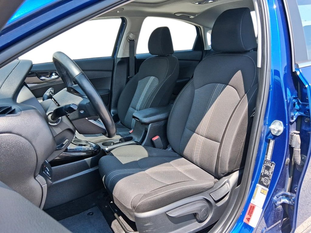 2023 Kia Forte Sedan EX+ IVT in Stratford, Ontario - 8 - w1024h768px
