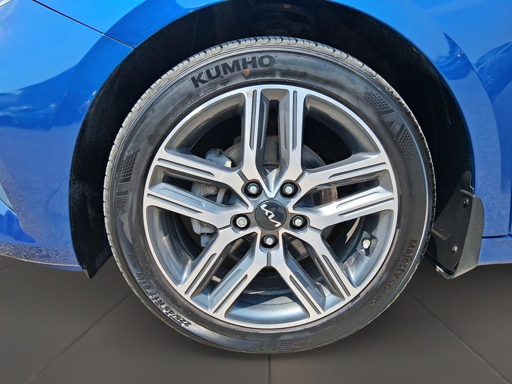 2023 Kia Forte Sedan EX+ IVT in Stratford, Ontario - 7 - w1024h768px