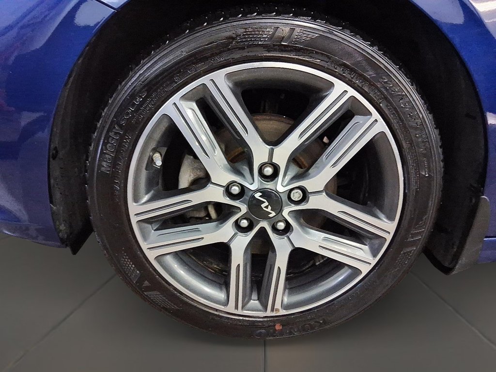 2023 Kia Forte Sedan EX+ IVT in Stratford, Ontario - 7 - w1024h768px