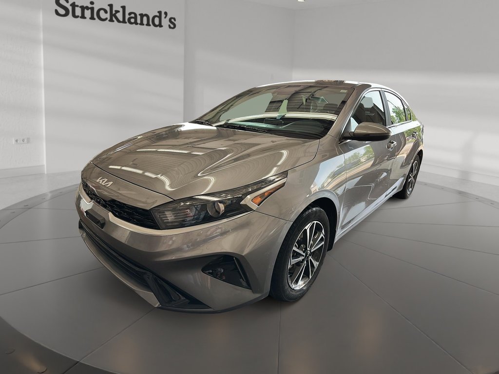 2024 Kia Forte EX IVT in Stratford, Ontario - 1 - w1024h768px