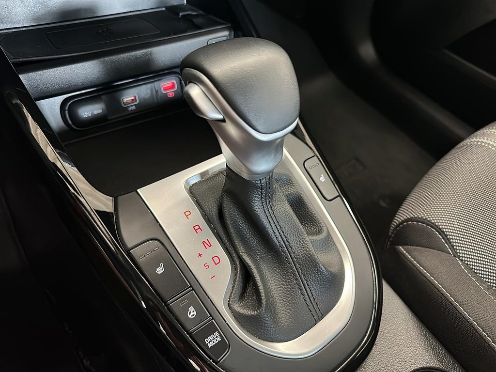 2024 Kia Forte EX IVT in Stratford, Ontario - 14 - w1024h768px