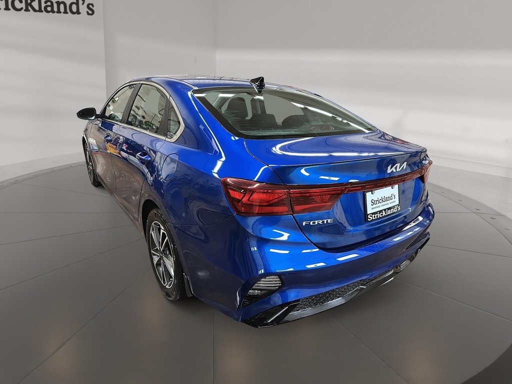 2024 Kia Forte EX IVT in Stratford, Ontario - 4 - w1024h768px