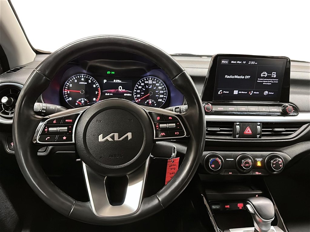 2024 Kia Forte EX IVT in Stratford, Ontario - 13 - w1024h768px