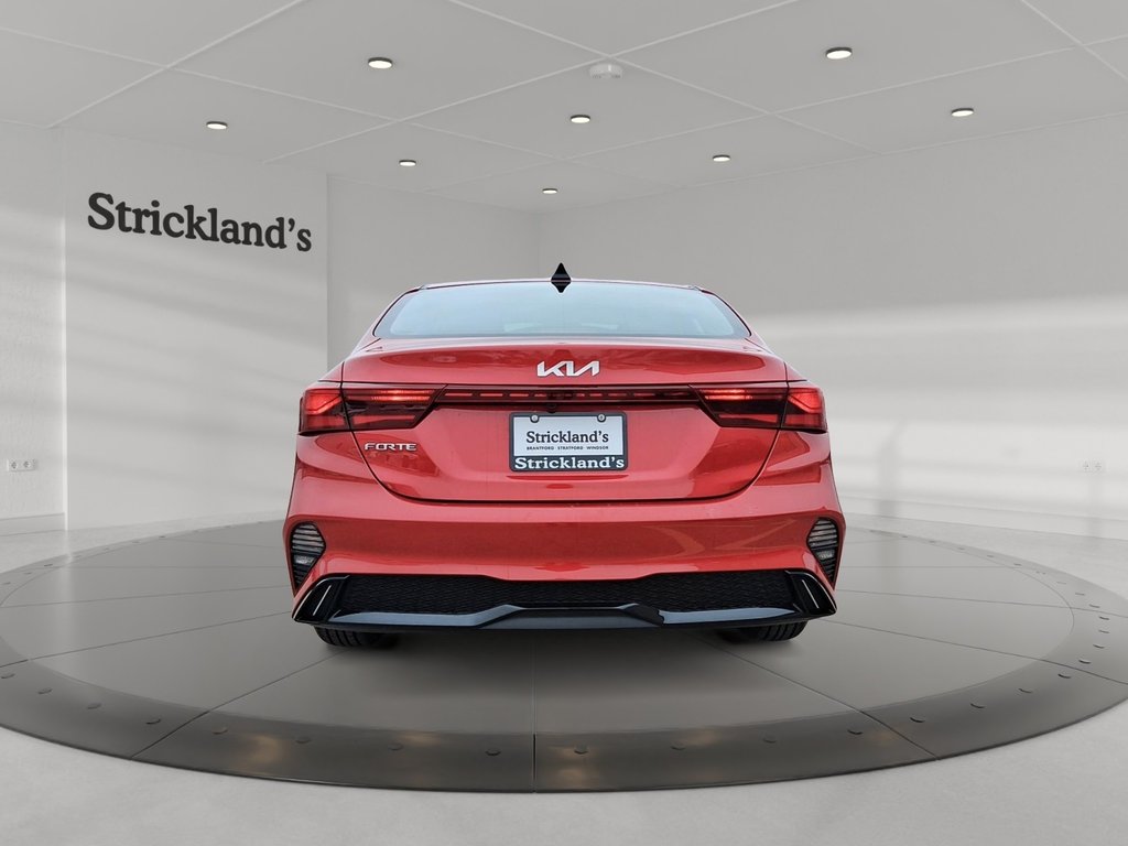 2024 Kia Forte EX IVT in Stratford, Ontario - 3 - w1024h768px
