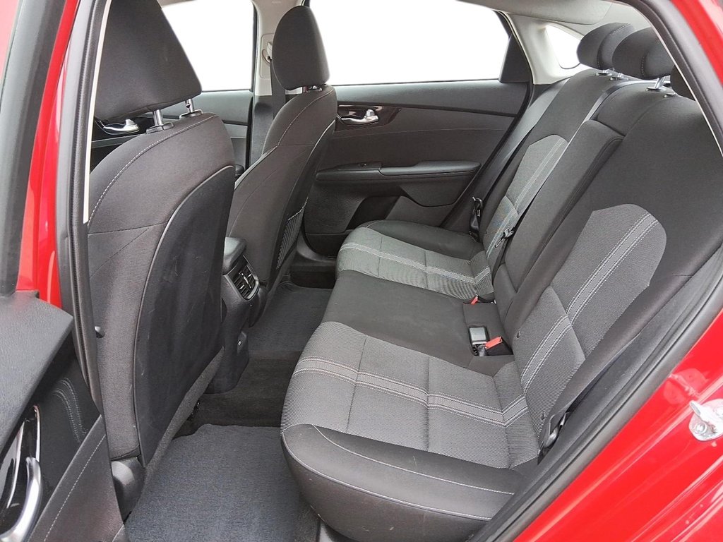 2024 Kia Forte EX IVT in Stratford, Ontario - 9 - w1024h768px
