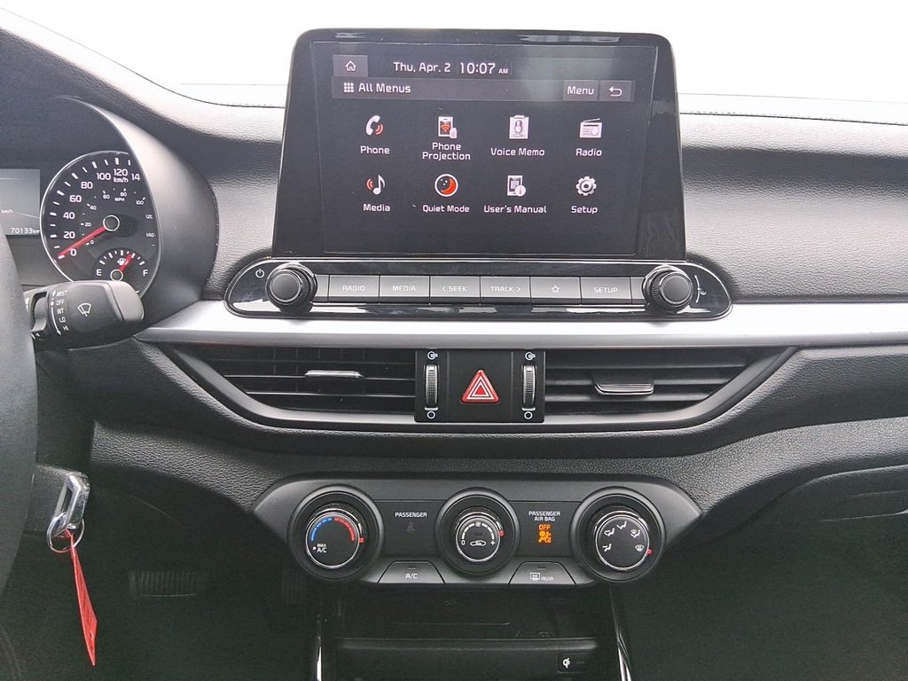 2024 Kia Forte EX IVT in Stratford, Ontario - 15 - w1024h768px