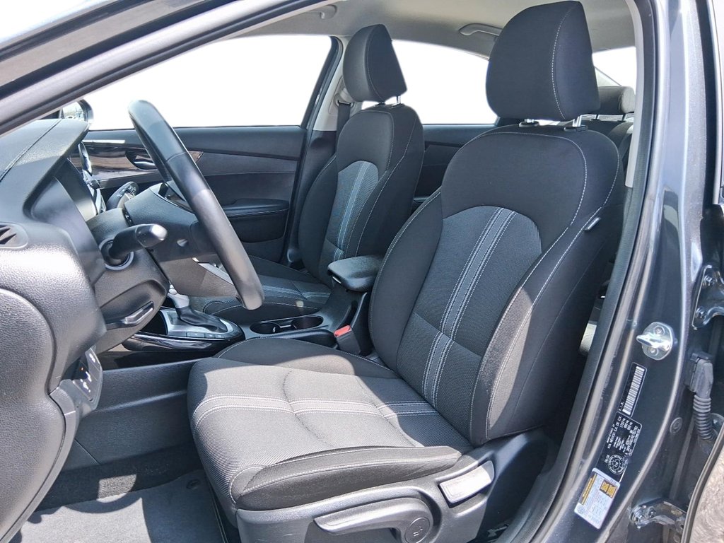 2024 Kia Forte EX IVT in Stratford, Ontario - 8 - w1024h768px