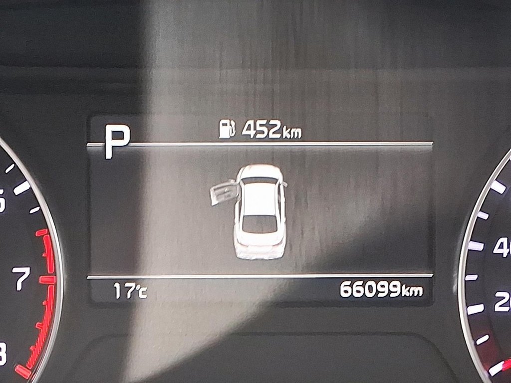 2024 Kia Forte EX IVT in Stratford, Ontario - 13 - w1024h768px