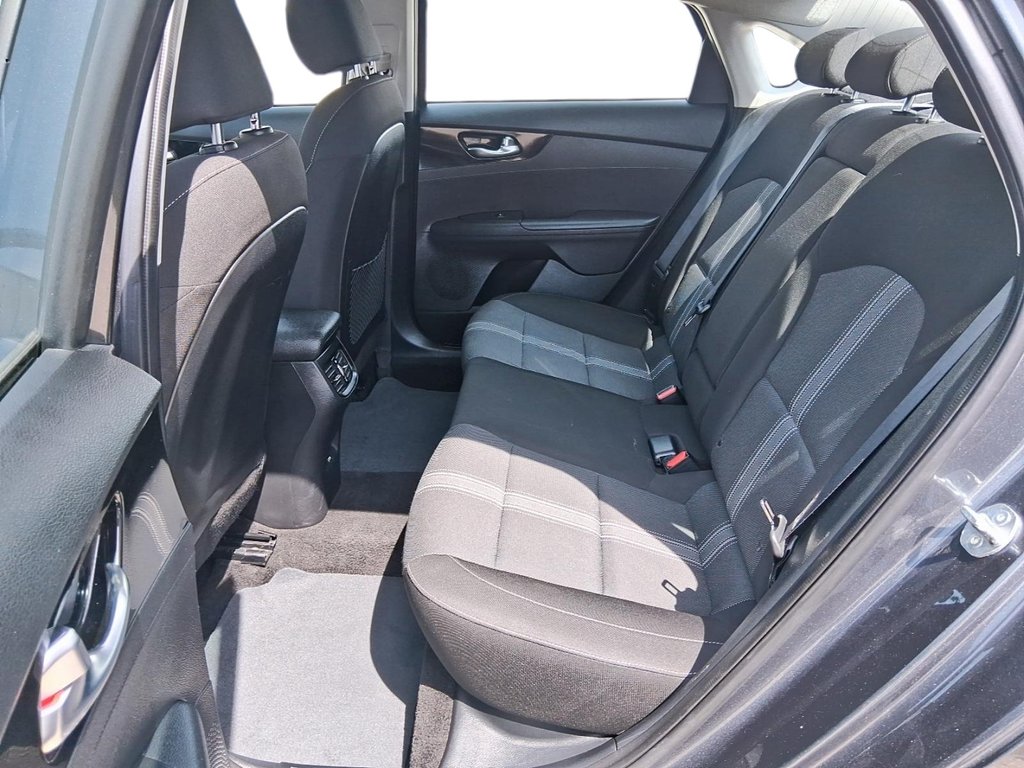 2024 Kia Forte EX IVT in Stratford, Ontario - 9 - w1024h768px