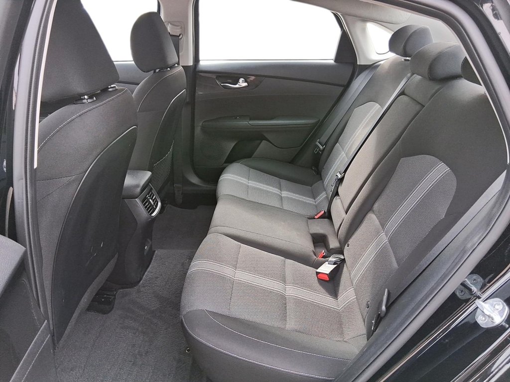 2024 Kia Forte EX IVT in Stratford, Ontario - 9 - w1024h768px