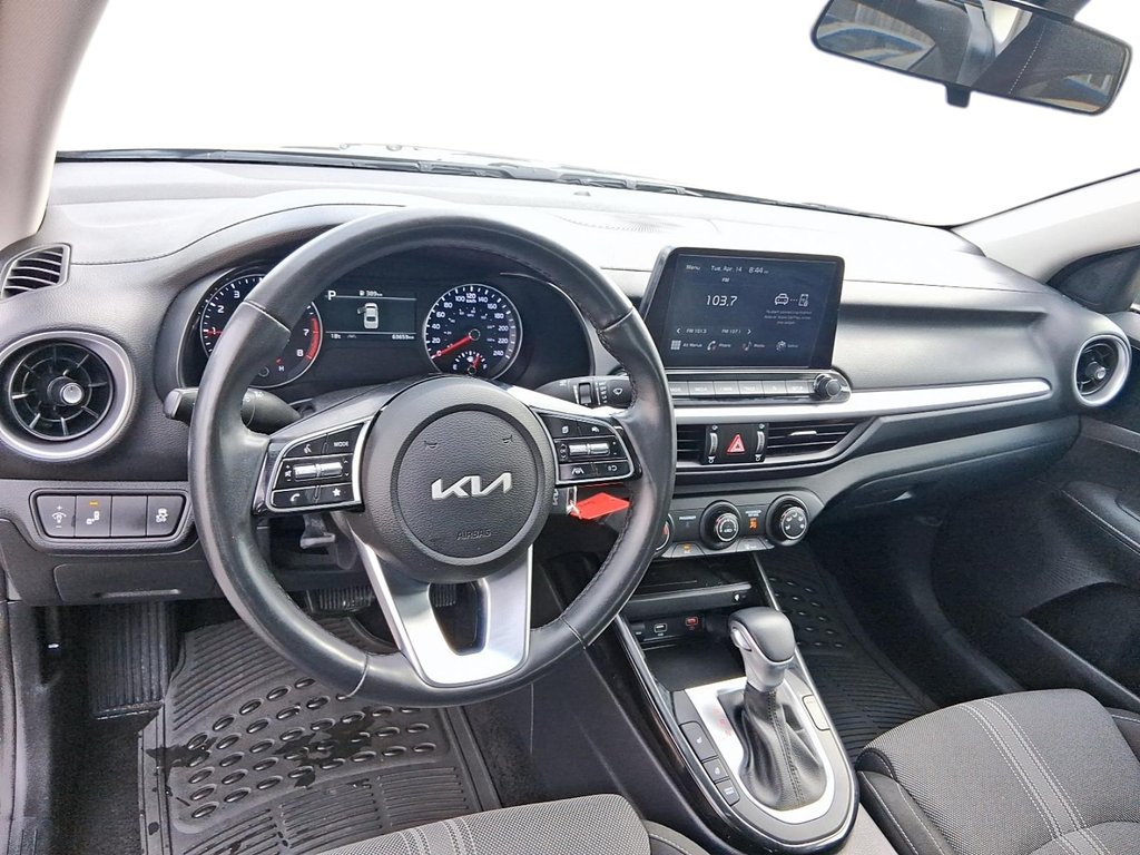 2024 Kia Forte EX IVT in Stratford, Ontario - 10 - w1024h768px